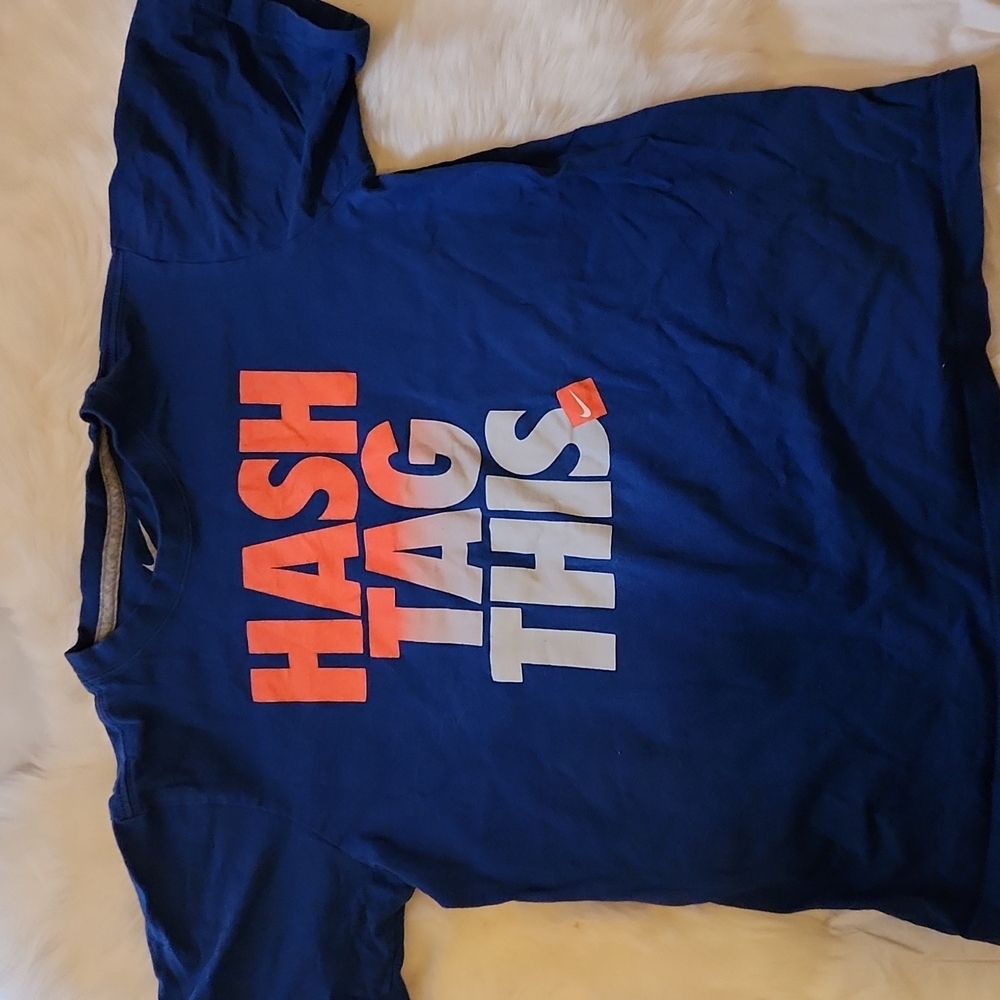 Nike tee